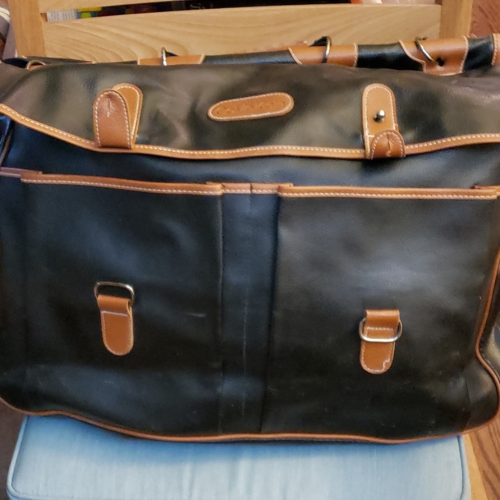 Make offer...Calvin Klein Leather Shoulder Bag.